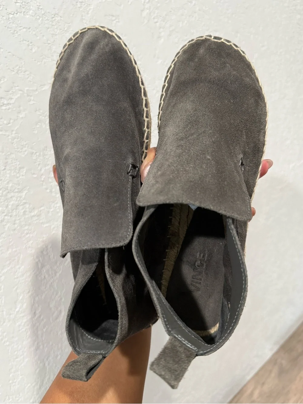 VINCE. Women’s Leather Suede Slip-On Espadrille Chelsea - Dark Gray